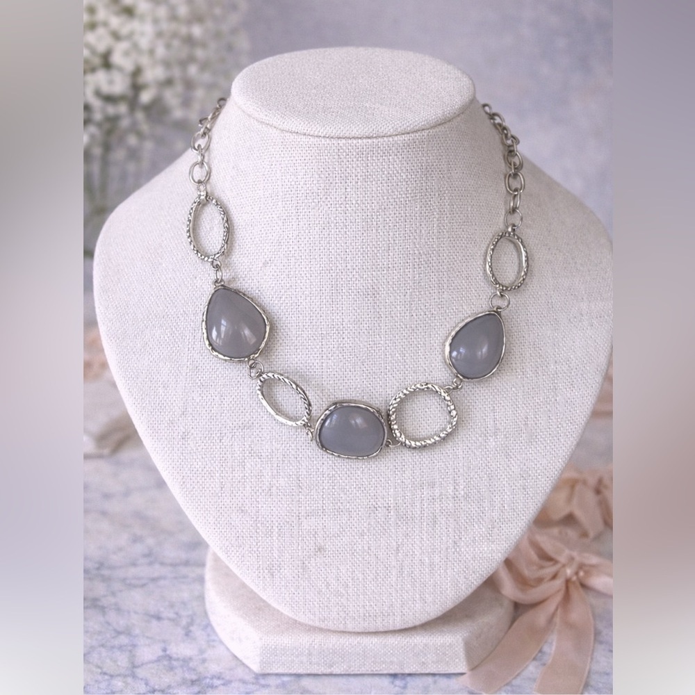 Chic Silver Link Necklace with Gray Stone Accents Minimalist Modern Statement